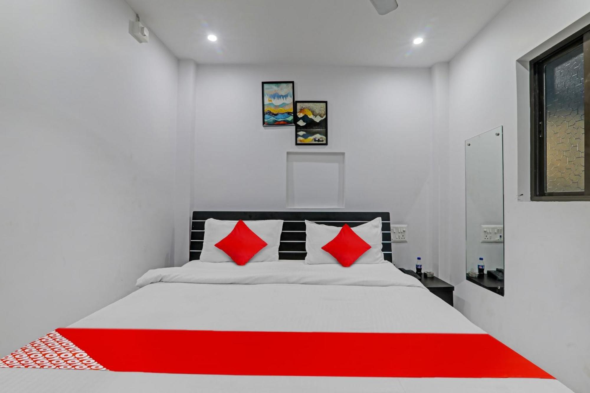Oyo Flagship 81064 Chaudhary In Hotel Gorakhpur Exterior photo
